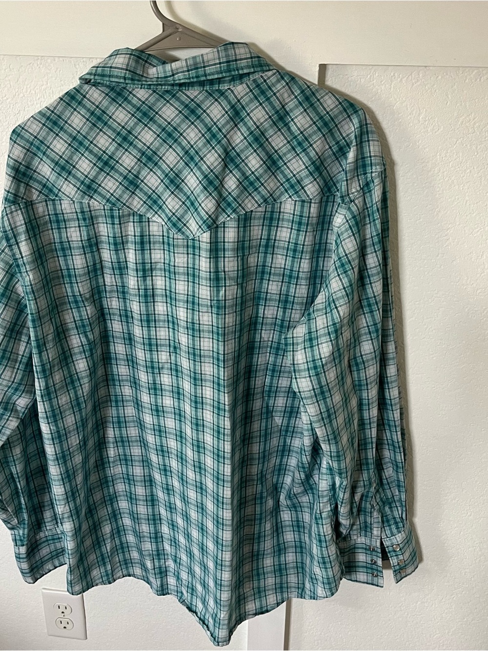 Wrangler Men's XL Plaid Western Button-down Shirt. - Picture 7 of 10